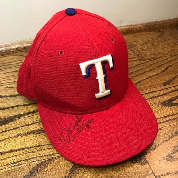 Texas Rangers Red Baseball Cap - Picture 1 of 4